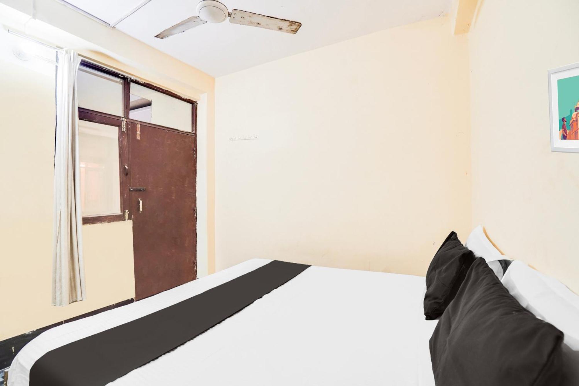 Hotel Spot On Tejasvi Noida Exterior foto