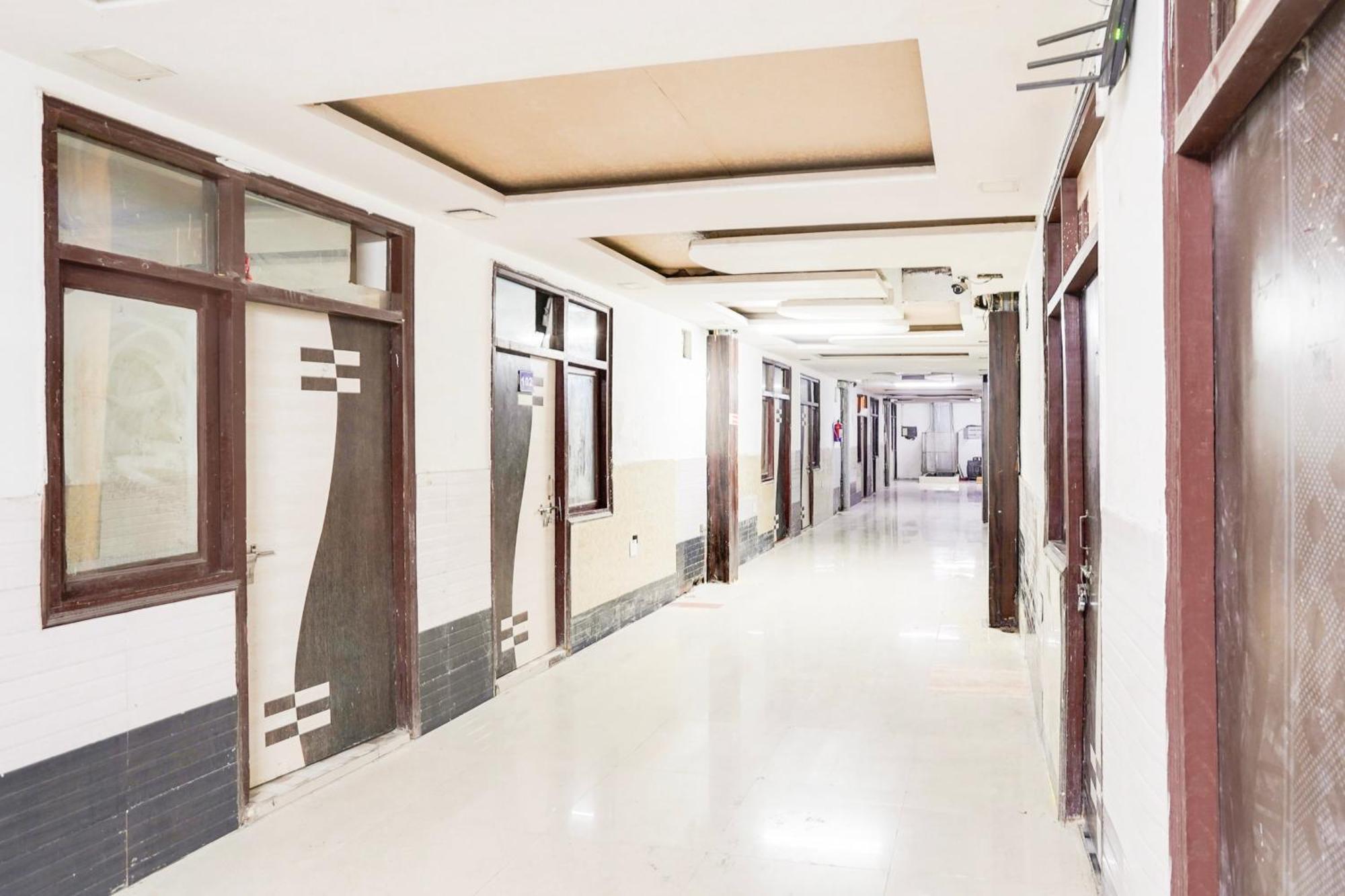 Hotel Spot On Tejasvi Noida Exterior foto